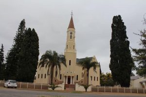 HISTORIESE GEBOU VERWOES – inwoners moes hulpeloos toekyk hoe NG Kerk afbrand in Wes-Kaapse dorpie